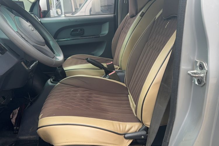Used Jinbei T5 2020 1.6L Entrepreneurial Model Rear Dual Wheels 3.4m China VI SWD16M Interior 1