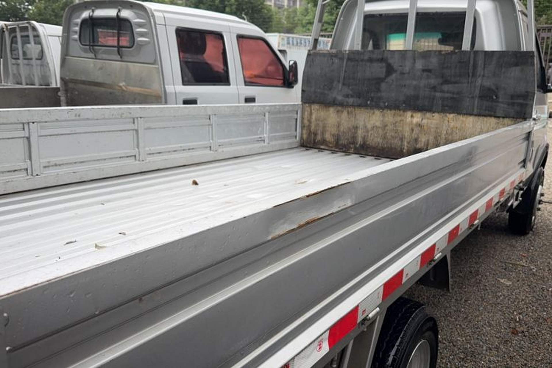 Used Jinbei T5 2022 1.6L Standard Version Rear Dual Wheels 3.4 Meters China VI SWD16M Exterior 3