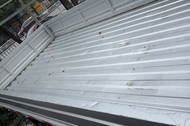 Used Jinbei T5 2022 1.6L Standard Version Rear Dual Wheels 3.4 Meters China VI SWD16M Trunk