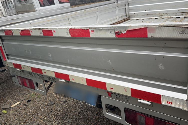 Used Jinbei T5 2023 1.6L Standard Model Double Cab 2.6-Meter Rear Dual Wheels Exterior 4