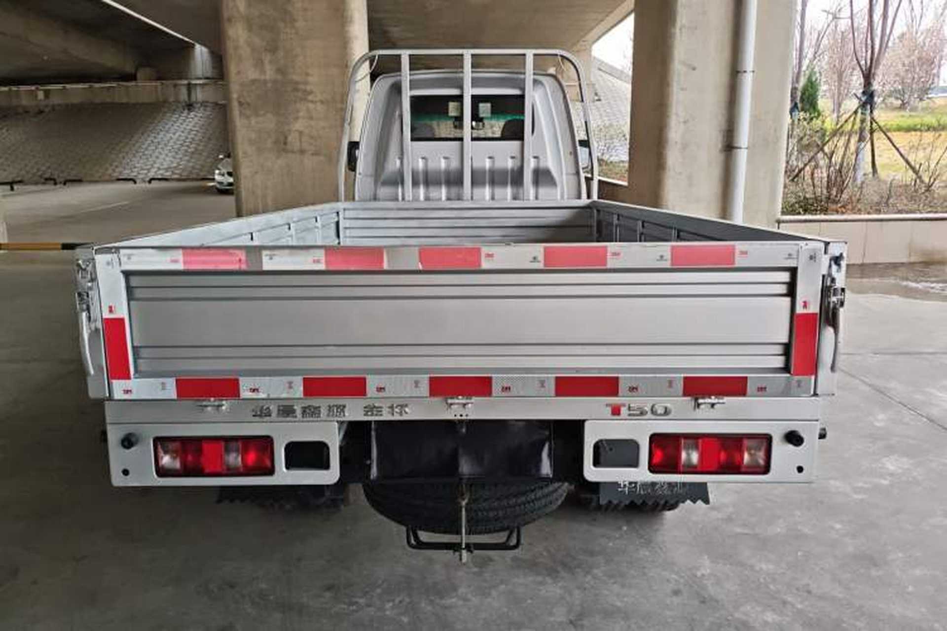 Used Jinbei T5 2023 1.6L Standard Single-Row 3.2m with Rear Dual Wheels Rear