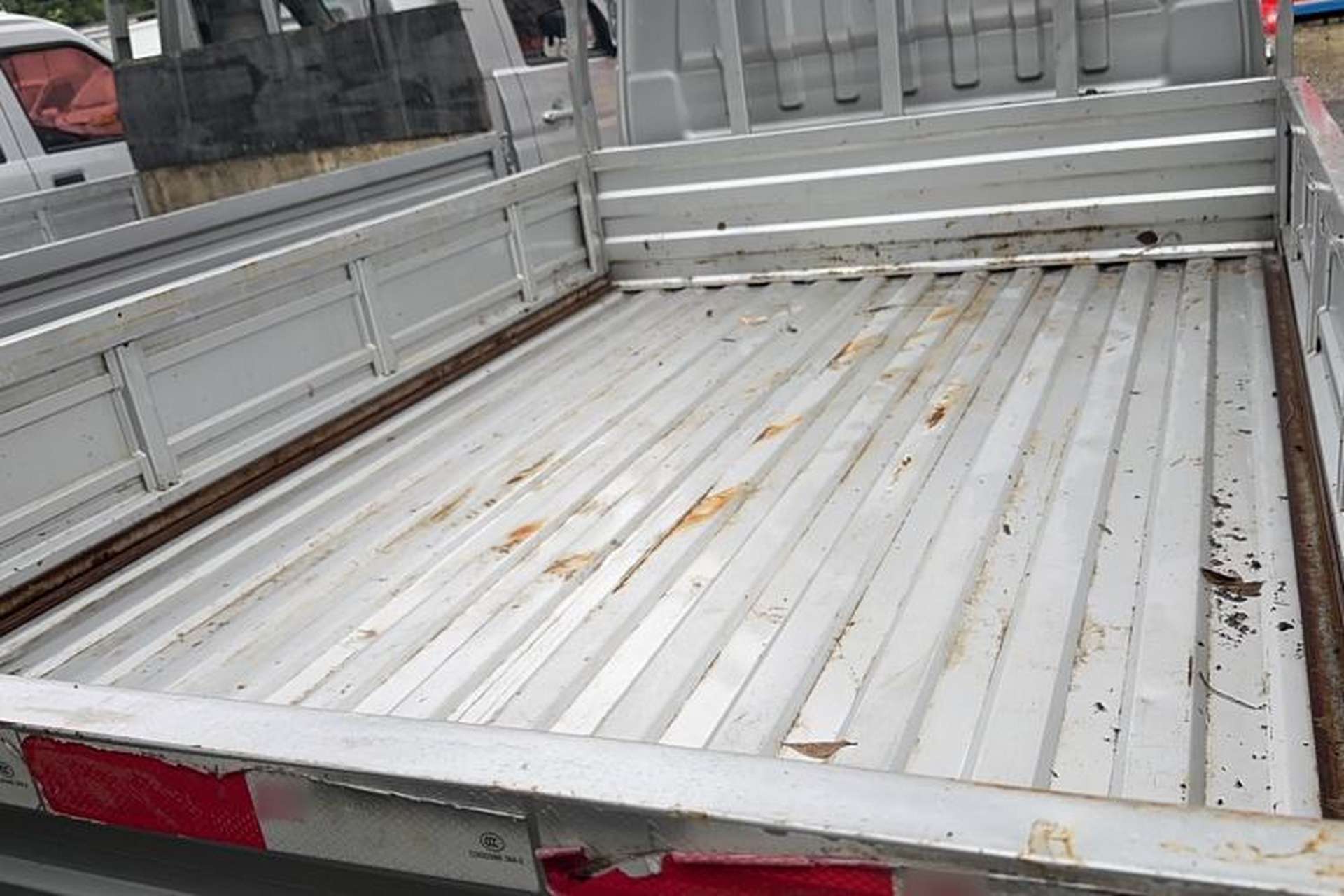 Used Jinbei T5 2023 1.6L Standard Model Double Cab 2.6-Meter Rear Dual Wheels Trunk