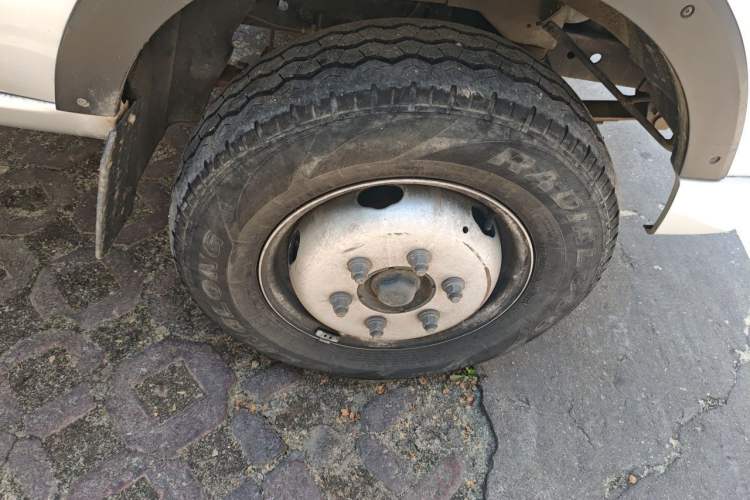 Used Jinbei T50S  Right Front Wheel Hub
