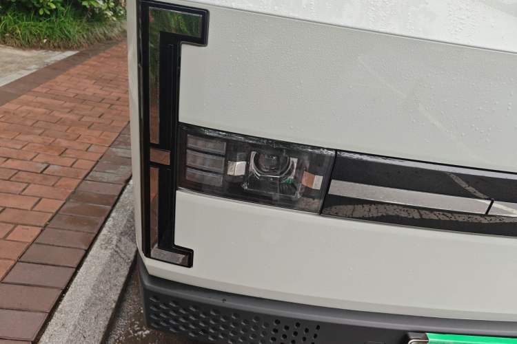 Used Jinbei T50S  Right Front Headlight