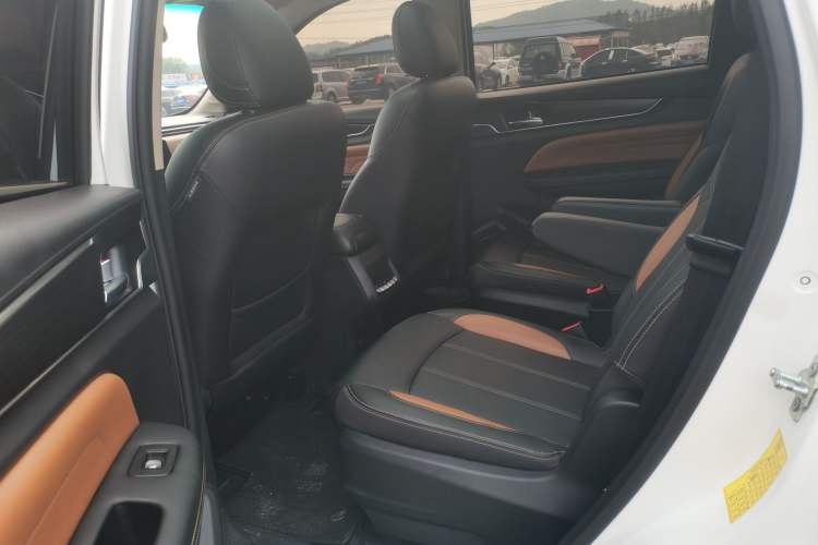Used Jinbei Viewing 2019 1.5T Manual Smart Connectivity Version Interior 1