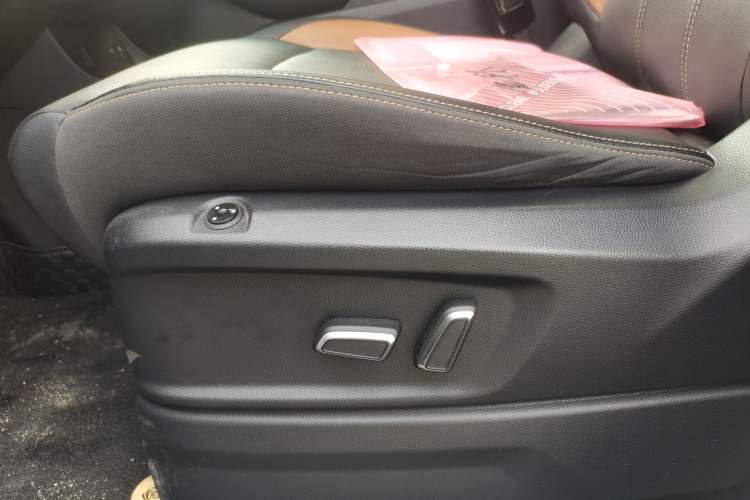 Used Jinbei Viewing 2019 1.5T Manual Smart Connectivity Version Interior 5