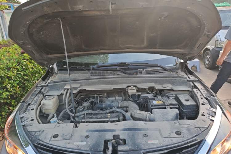 Used Jinbei Viewing 2019 1.5T Manual Comfort Model Engine Bay