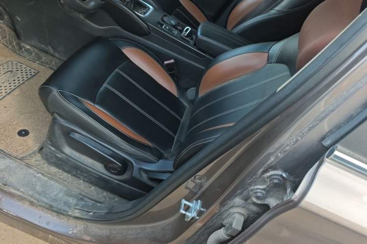 Used Jinbei Viewing 2019 1.5T Manual Comfort Model Left Front Seat