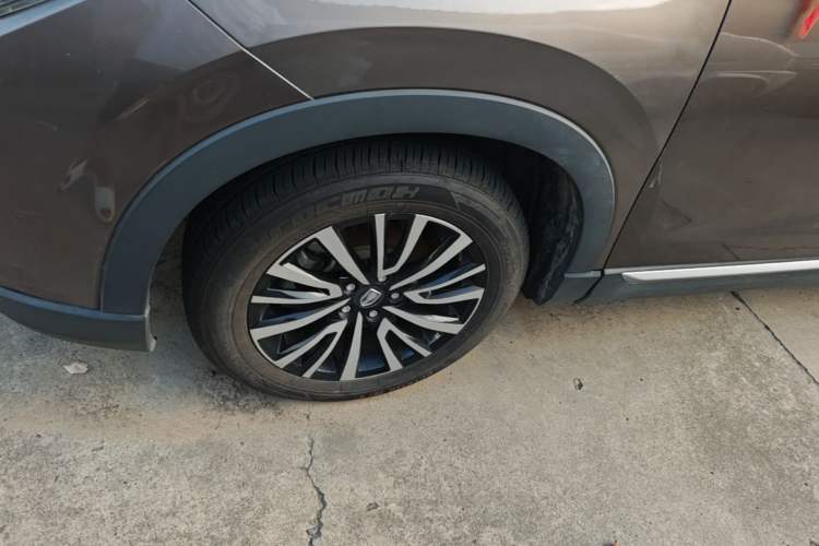 Used Jinbei Viewing 2019 1.5T Manual Comfort Model Left Front Wheel Hub