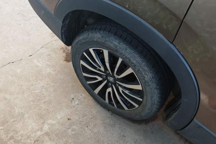 Used Jinbei Viewing 2019 1.5T Manual Comfort Model Right Rear Wheel Hub