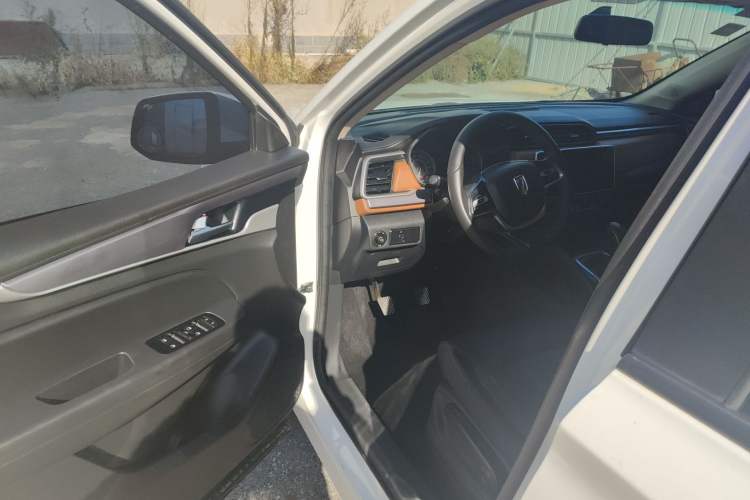 Used Jinbei Viewing 2019 1.6L Manual Leading Model Driver Seat