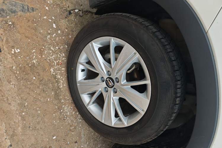Used Jinbei Viewing 2019 1.6L Manual Leading Model Left Front Wheel Hub