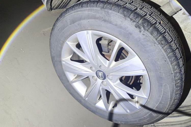 Used Jinbei Viewing 2019 1.6L Manual Leading Model Right Front Wheel Hub