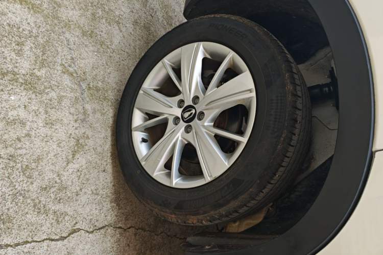 Used Jinbei Viewing 2019 1.6L Manual Leading Model Right Rear Wheel Hub
