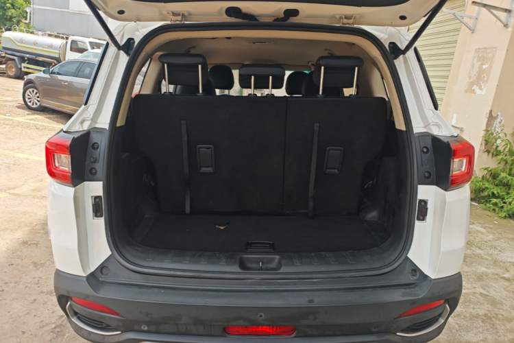 Used Jinbei Viewing 2019 1.6L Manual Leading Model Trunk