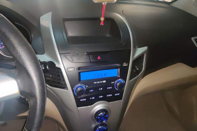Used Jinbei Zhishang S30 2012 1.5L Fashion Edition Audio And AC Panel