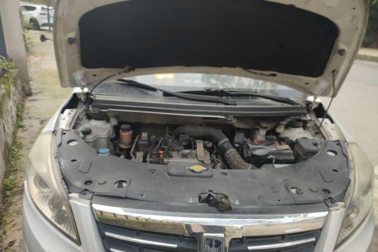 Used Jinbei Zhishang S30 2012 1.5L Elite Version Engine Bay