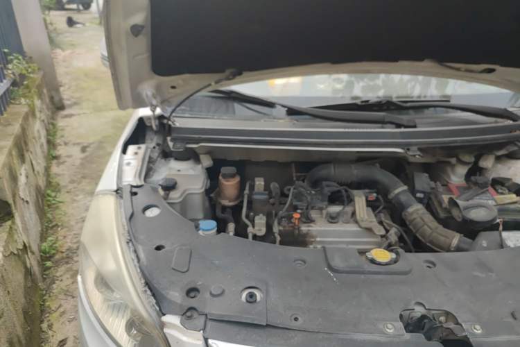 Used Jinbei Zhishang S30 2012 1.5L Elite Version Engine Bay Right