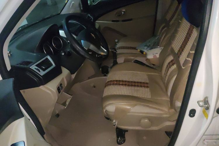 Used Jinbei Zhishang S30 2012 1.5L Fashion Edition Left Front Seat