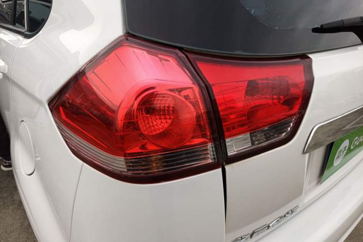 Used Jinbei Zhishang S30 2012 1.5L Comfort Model Left Rear Taillight