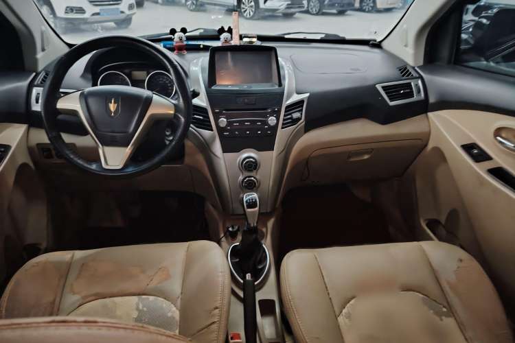 Used Jinbei Zhishang S30 2013 1.5L Manual Luxury Model Interior 1