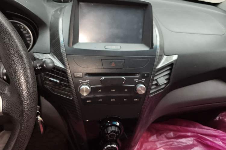 Used Jinbei Zhishang S30 2013 1.5L Manual Fashion Edition Audio And AC Panel