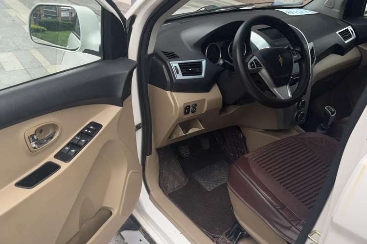 Used Jinbei Zhishang S30 2013 1.5L Manual Elite Edition Driver Seat