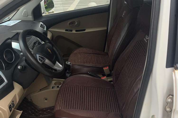 Used Jinbei Zhishang S30 2013 1.5L Manual Elite Edition Left Front Seat
