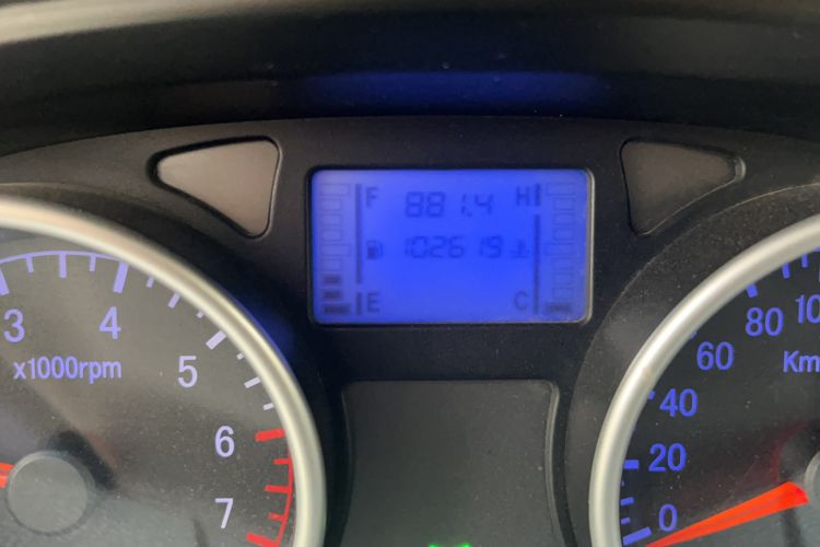 Used Jinbei Zhishang S30 2013 1.5L Manual Elite Edition Odometer Close Up
