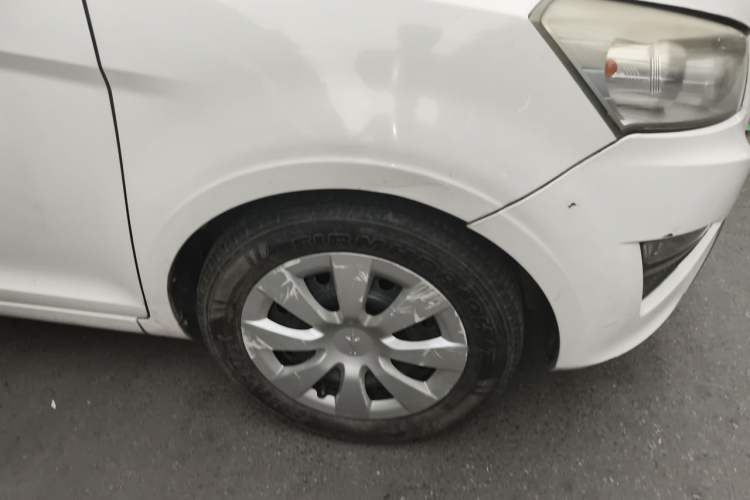 Used Jinbei Zhishang S30 2013 1.5L Manual Fashion Edition Right Front Wheel Hub