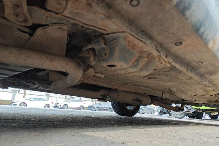Used Jinbei Zhishang S30 2014 1.5L Manual Comfort Model Chassis Rear Right