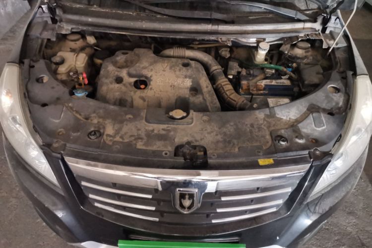 Used Jinbei Zhishang S30 2014 1.5L Manual Elite Model Engine Bay