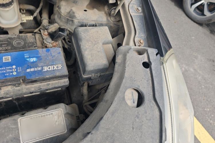 Used Jinbei Zhishang S30 2014 1.5L Manual Elite Model Engine Bay Left