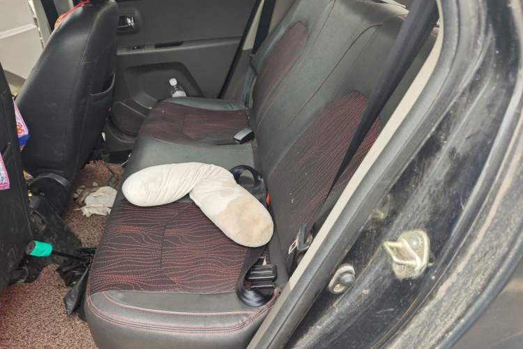 Used Jinbei Zhishang S30 2014 1.5L Manual Elite Model Left Rear Seat