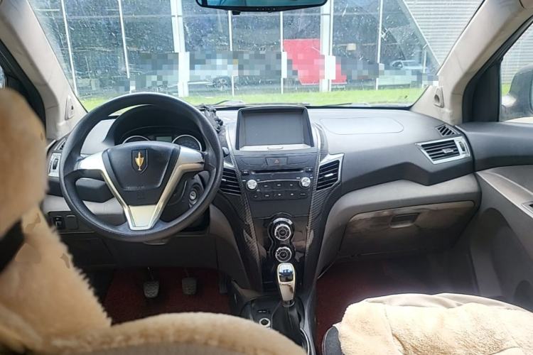 Used Jinbei Zhishang S30 2014 1.5L Manual Luxury Model Center Console