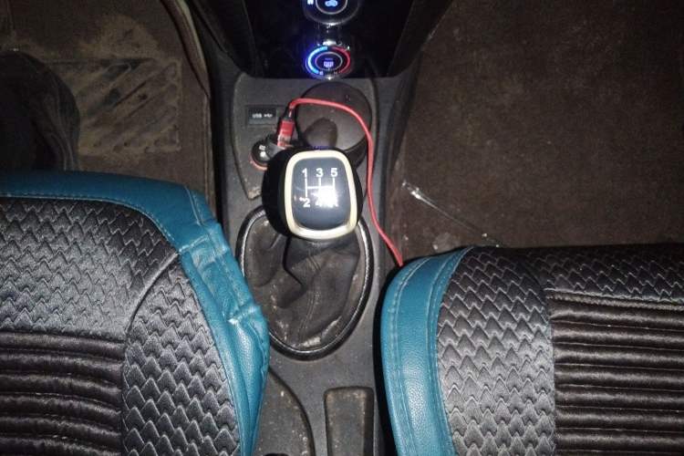 Used Jinbei Zhishang S30 2014 1.5L Manual Luxury Model Gear Lever
