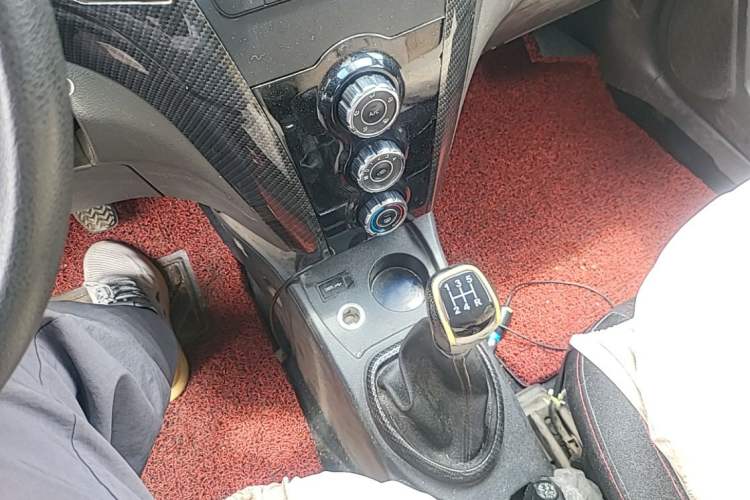 Used Jinbei Zhishang S30 2014 1.5L Manual Luxury Model Gear Lever