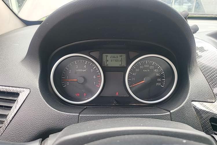 Used Jinbei Zhishang S30 2014 1.5L Manual Luxury Model Instrument Cluster