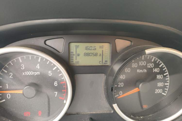 Used Jinbei Zhishang S30 2014 1.5L Manual Elite Model Odometer Close Up