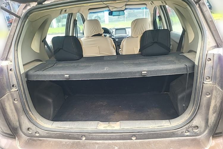 Used Jinbei Zhishang S30 2014 1.5L Manual Luxury Model Trunk