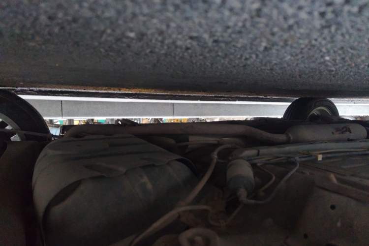 Used Jinbei Zhishang S30 2014 1.5L Manual Luxury Model Chassis Rear Left