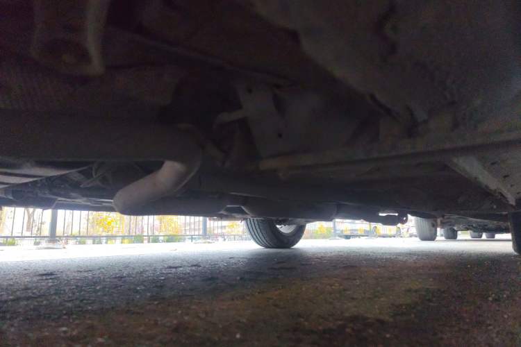Used Jinbei Zhishang S30 2014 1.5L Manual Luxury Model Chassis Rear Right