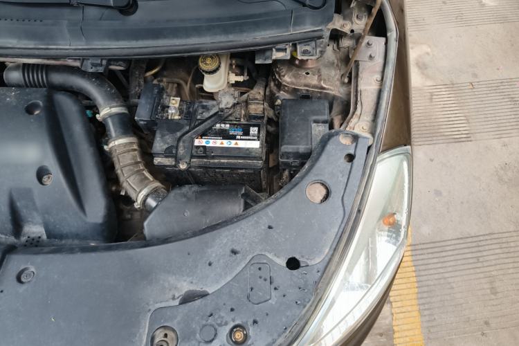 Used Jinbei Zhishang S30 2014 1.5L Manual Elite Model Engine Bay Left