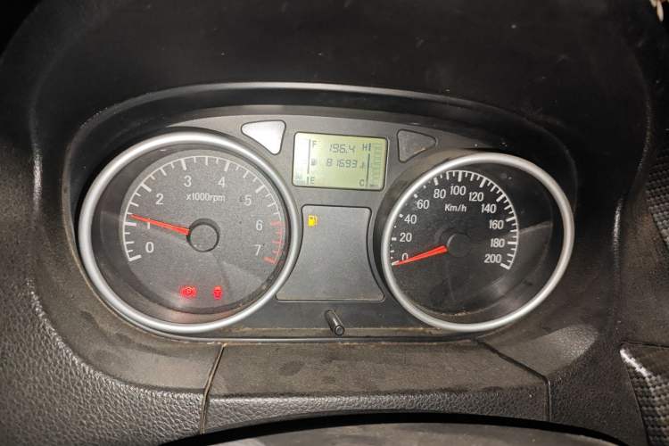 Used Jinbei Zhishang S30 2014 1.5L Manual Luxury Model Instrument Cluster