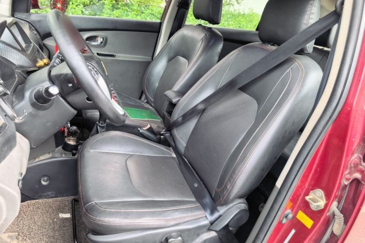 Used Jinbei Zhishang S30 2014 1.5L Manual Elite Model Left Front Seat