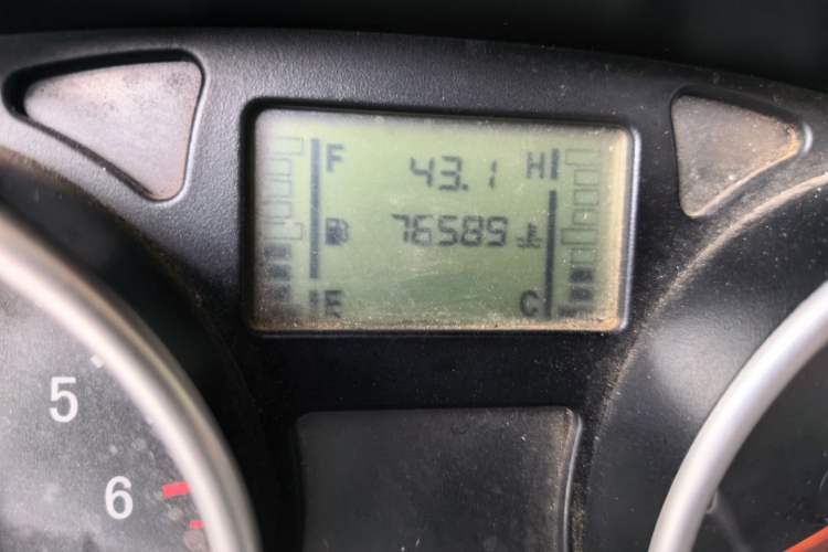 Used Jinbei Zhishang S30 2014 1.5L Manual Elite Model Odometer Close Up