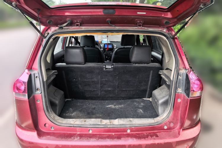 Used Jinbei Zhishang S30 2014 1.5L Manual Elite Model Trunk