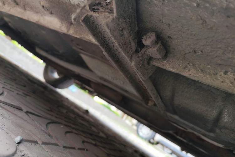 Used Jinbei Zhishang S30 2014 1.5L Manual Elite Model Chassis Front Right