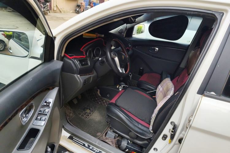 Used Jinbei Zhishang S30 2014 1.5L Manual Elite Model Driver Seat