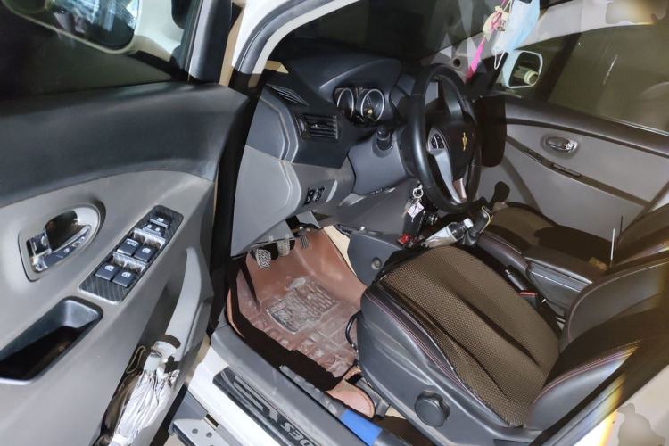 Used Jinbei Zhishang S30 2014 1.5L Manual Elite Model Driver Seat